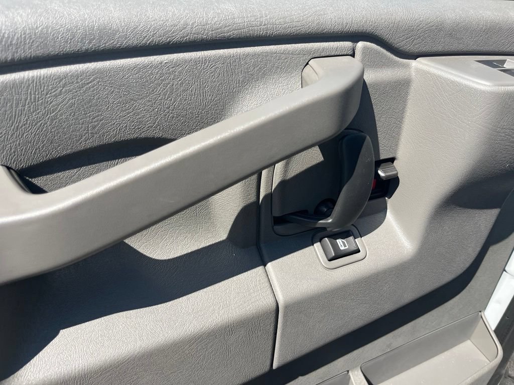 New 2025 GMC Savana 2500 w/ Driver Convenience Package RWD image 16