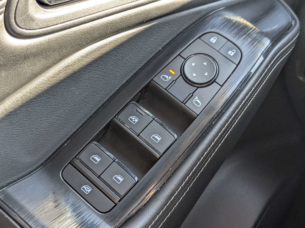 Used 2023 Nissan Rogue SV w/ SV Premium B Package FWD image 24