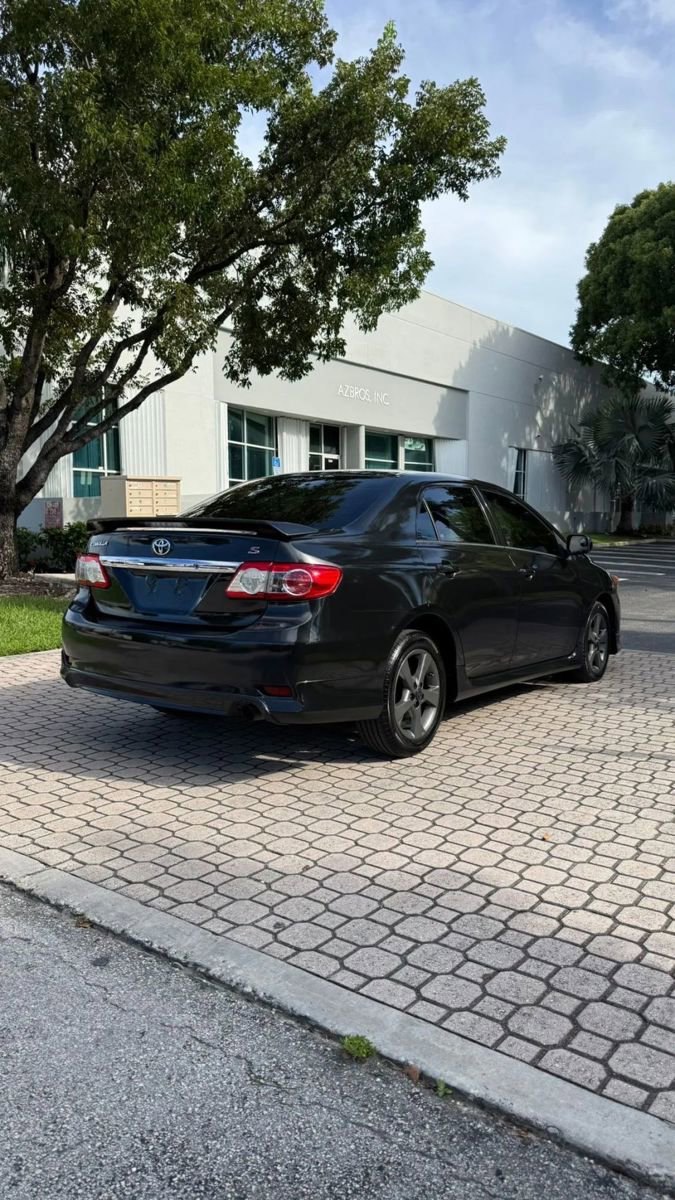 Used 2012 Toyota Corolla S image 6