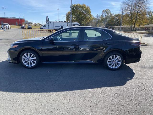 Used 2023 Toyota Camry LE image 4