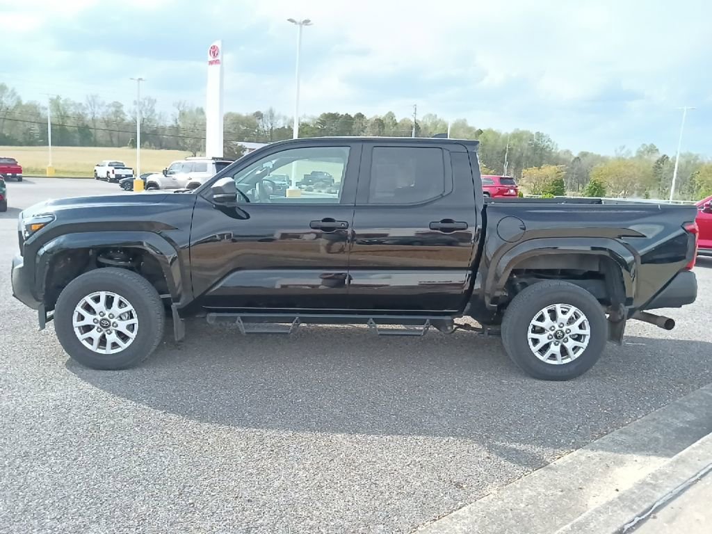 Used 2024 Toyota Tacoma SR image 6