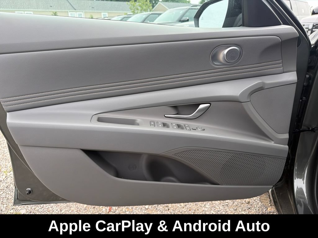 Used 2026 Hyundai Elantra Sport FWD image 12