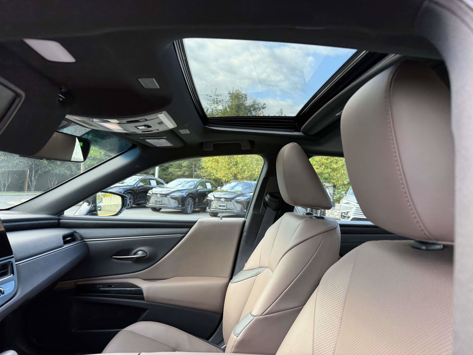 Used 2025 Lexus ES 350 w/ Premium Package FWD image 20