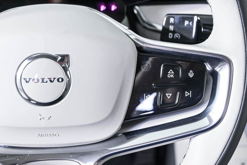 Used 2025 Volvo EX90 Plus AWD/4WD image 13