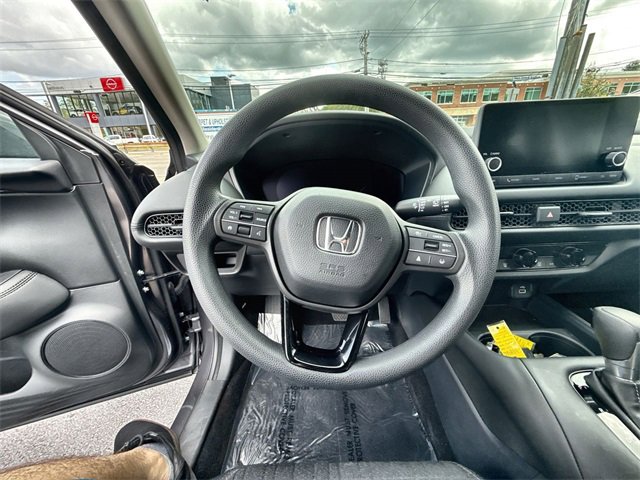 Used 2023 Honda HR-V LX image 14