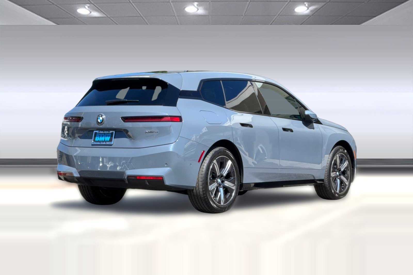 Used 2026 BMW iX xDrive45 image 9