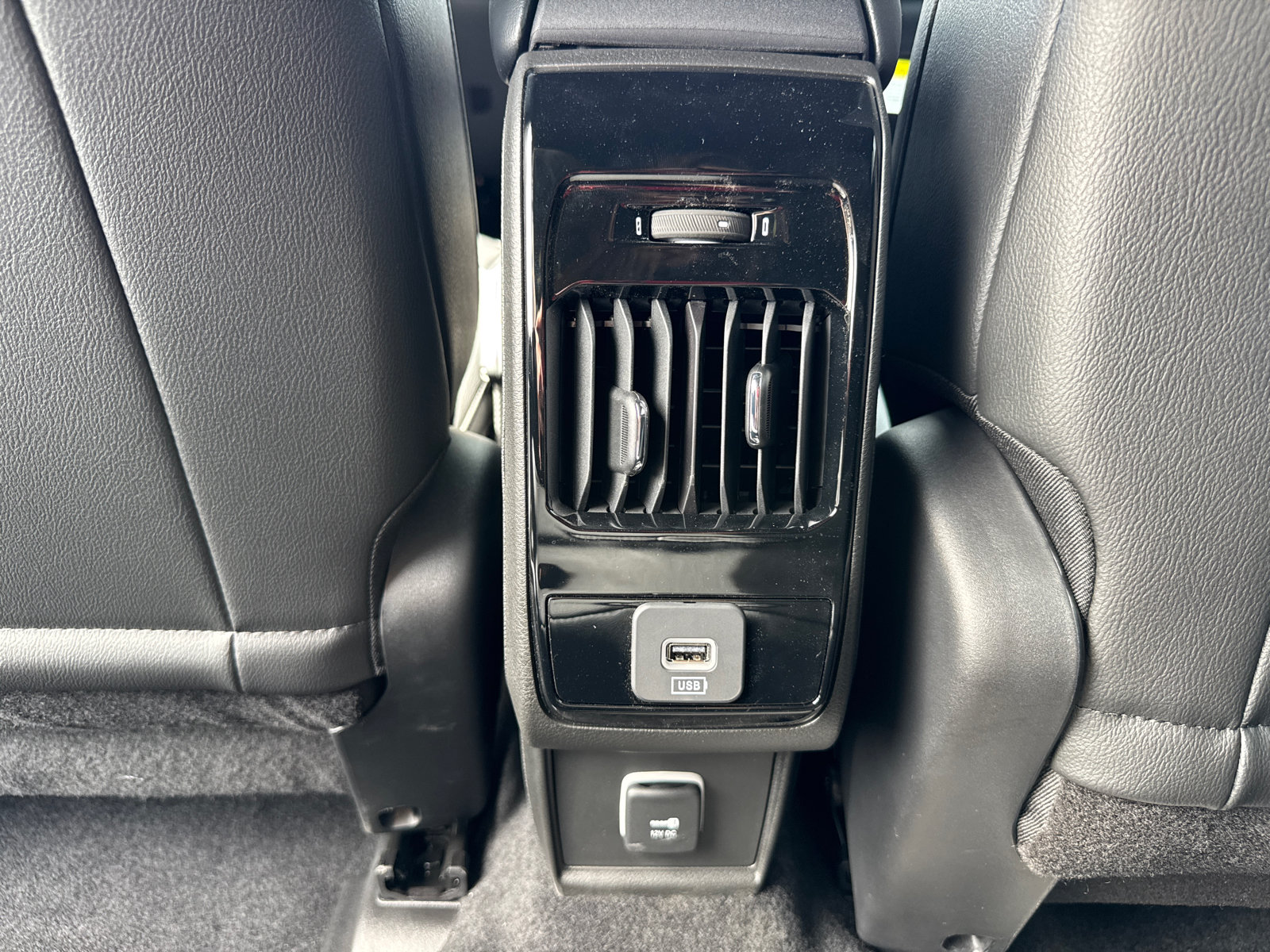 New 2026 Jeep Compass Latitude AWD/4WD image 7