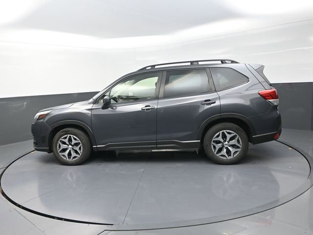 Used 2023 Subaru Forester Premium image 16