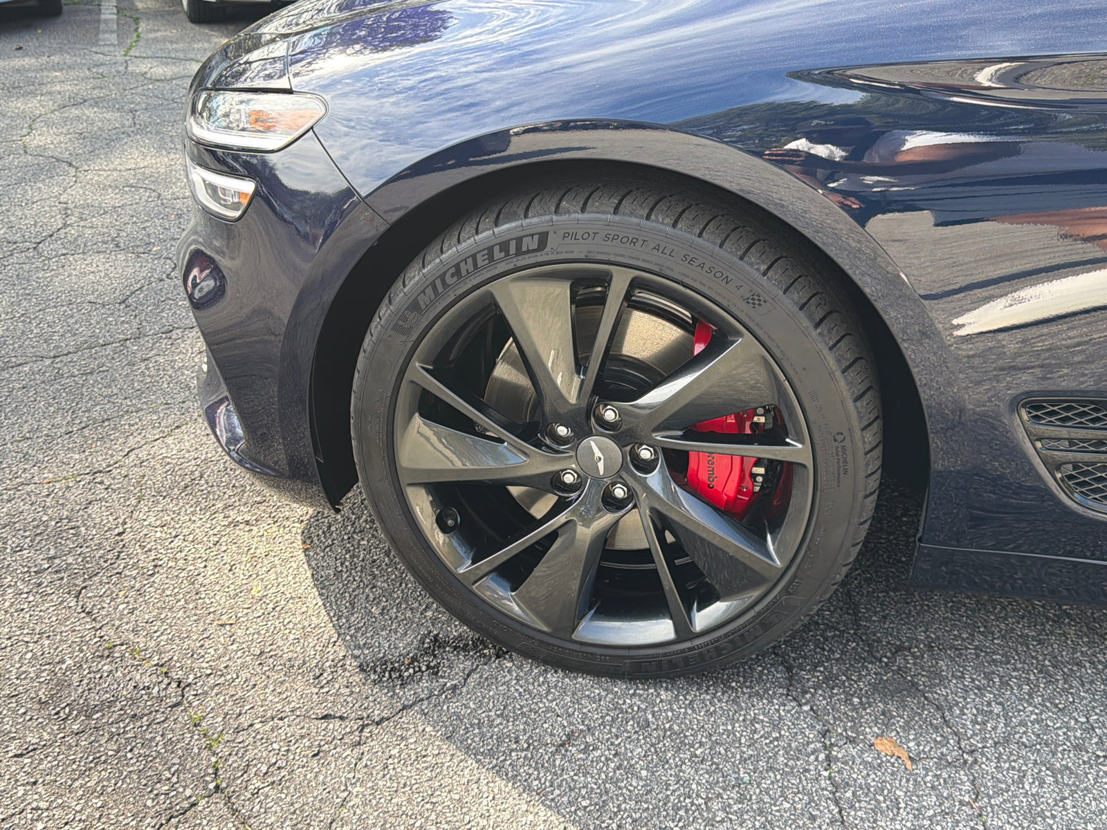 Used 2023 Genesis G70 3.3T w/ Sport Prestige Package image 11