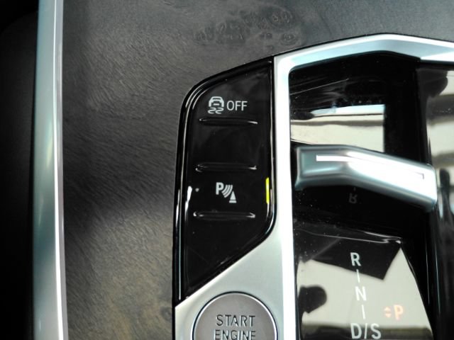 Used 2023 BMW X7 xDrive40i w/ M Sport Package AWD/4WD image 62