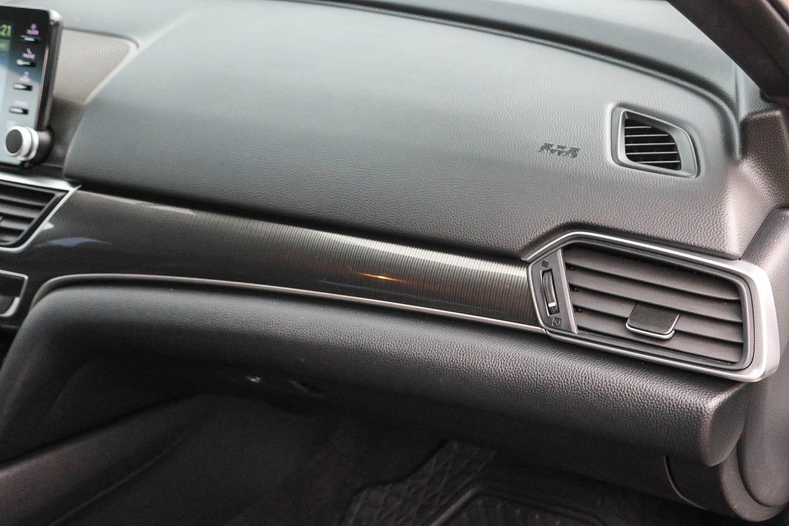 Used 2018 Honda Accord Sport image 18