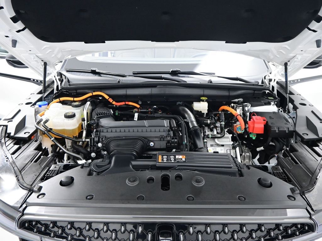 Used 2025 Lincoln Nautilus Reserve w/ Jet Appearance Package image 28