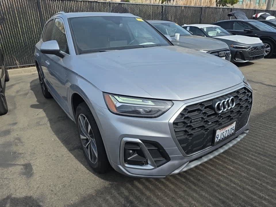 Used 2023 Audi Q5 2.0T Premium Plus w/ Premium Plus Package AWD/4WD image 4