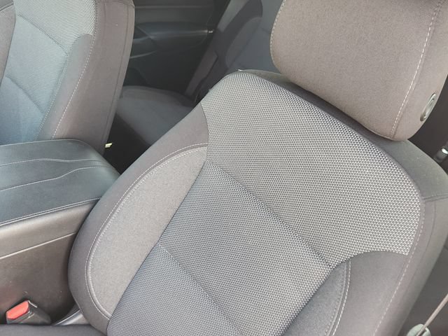Used 2023 Chevrolet Traverse LT FWD image 23