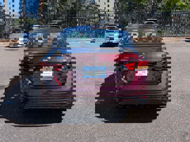 Used 2024 Nissan Altima 2.5 SV image 7