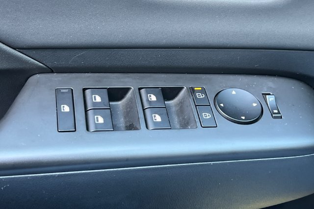 Certified 2025 Hyundai Kona Limited FWD image 14