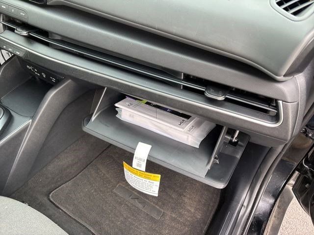 Used 2025 Kia K4 LXS image 39