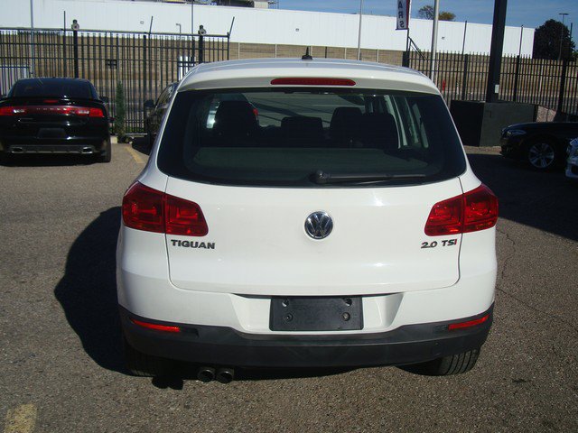 Used 2014 Volkswagen Tiguan S FWD image 4
