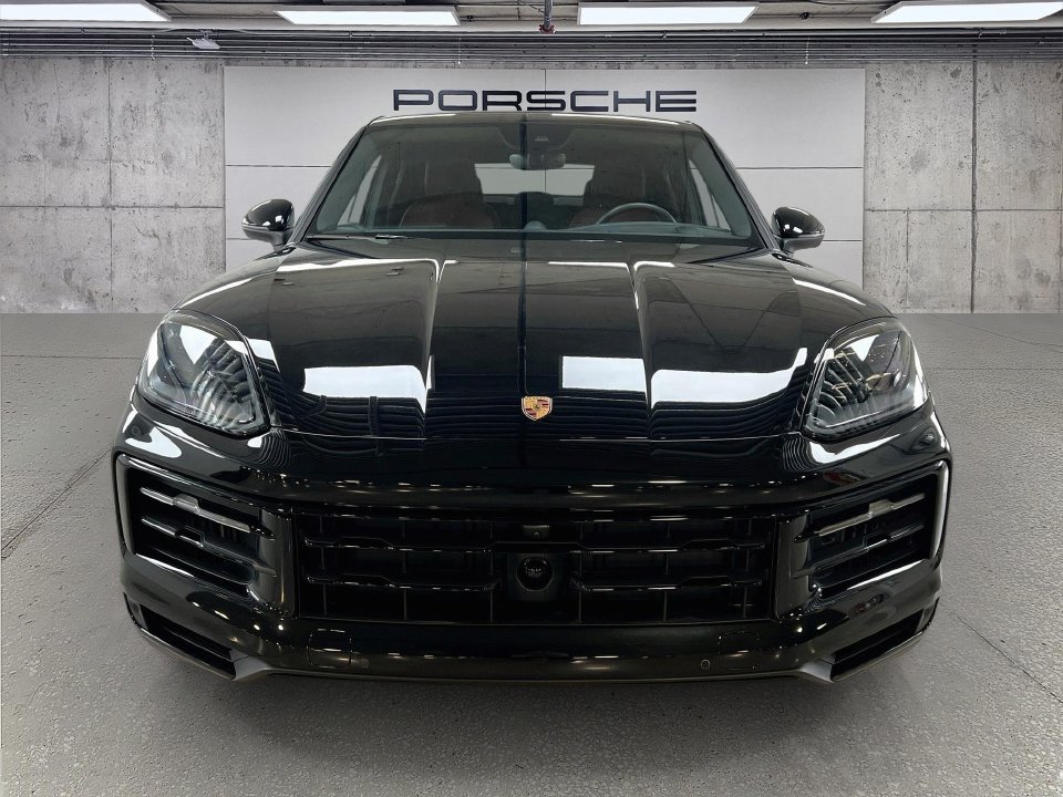 Certified 2026 Porsche Cayenne Coupe AWD/4WD image 6