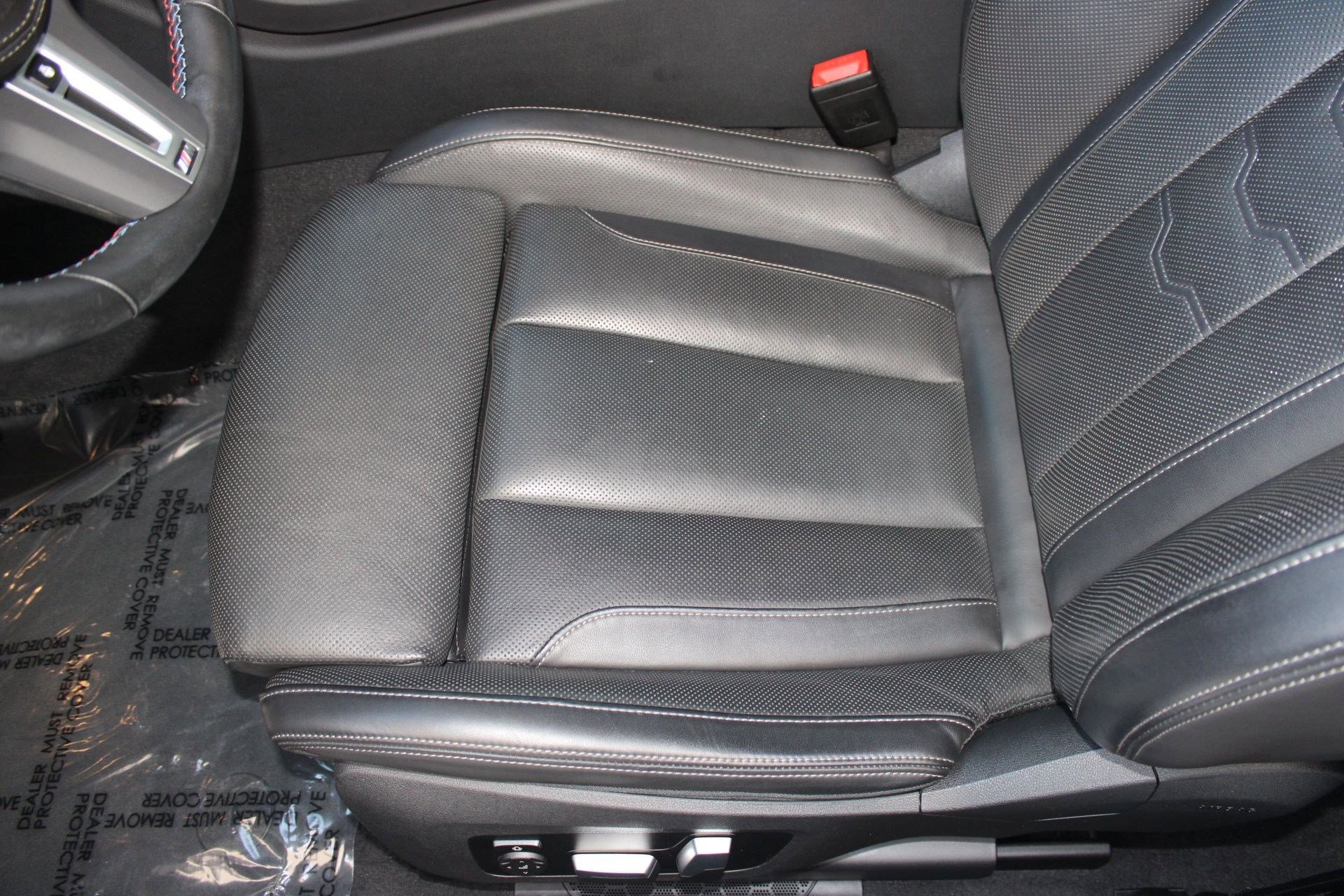 Used 2023 BMW M850i xDrive M850i xDrive w/ M Carbon Exterior Package image 13