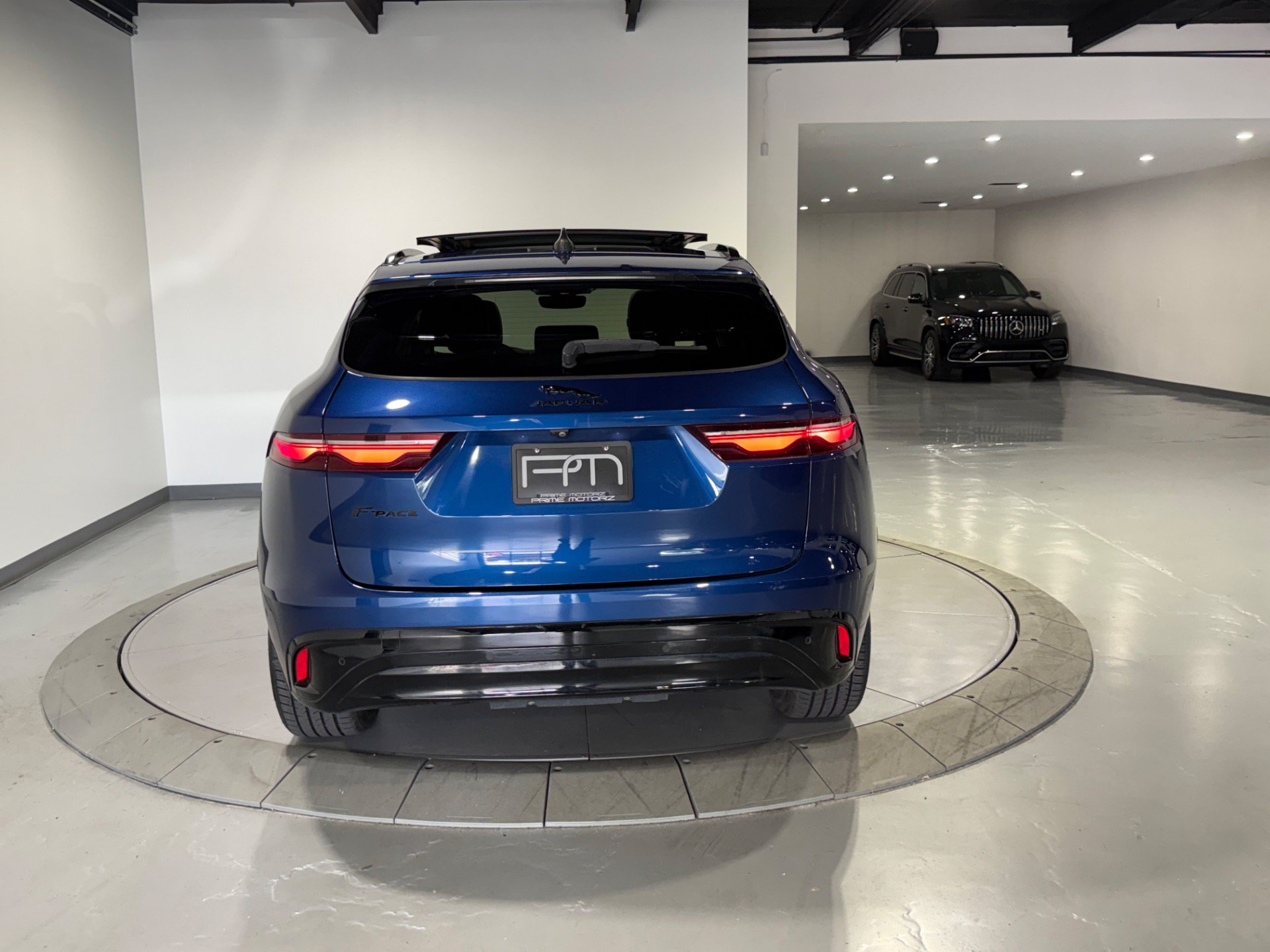 Used 2021 Jaguar F-PACE S AWD/4WD image 17