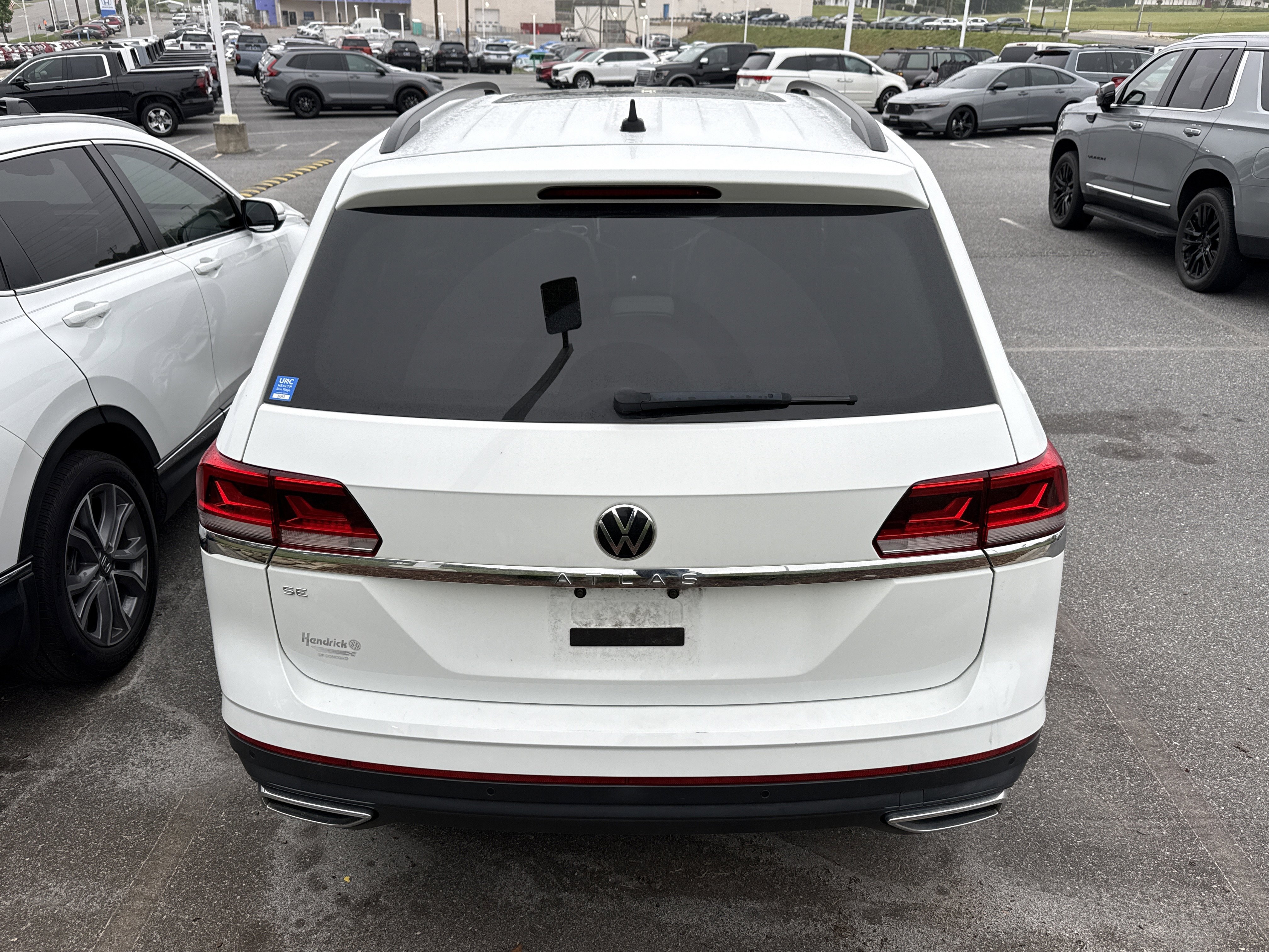 Used 2022 Volkswagen Atlas SE w/ Panoramic Sunroof Package FWD image 9