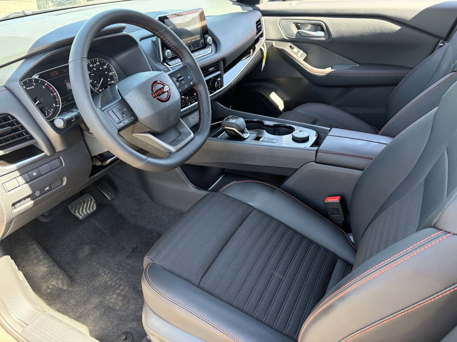 New 2026 Nissan Rogue SV w/ Rock Creek Premium Package AWD/4WD image 25