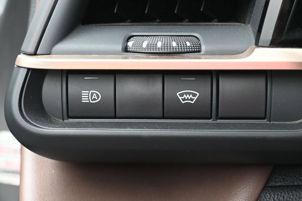 Certified 2024 Toyota Crown AWD/4WD image 15
