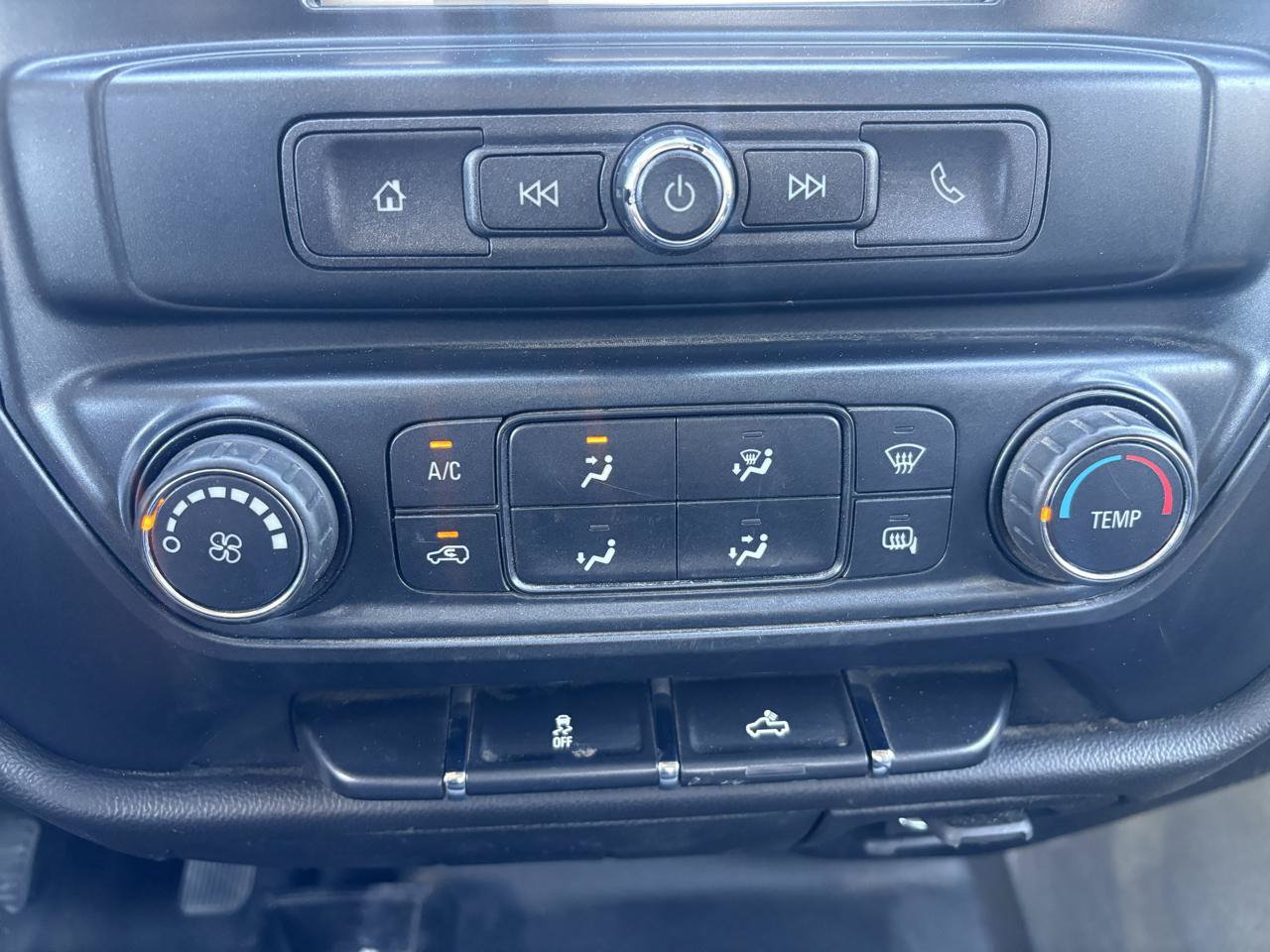 Used 2019 Chevrolet Silverado 2500 W/T AWD/4WD image 12