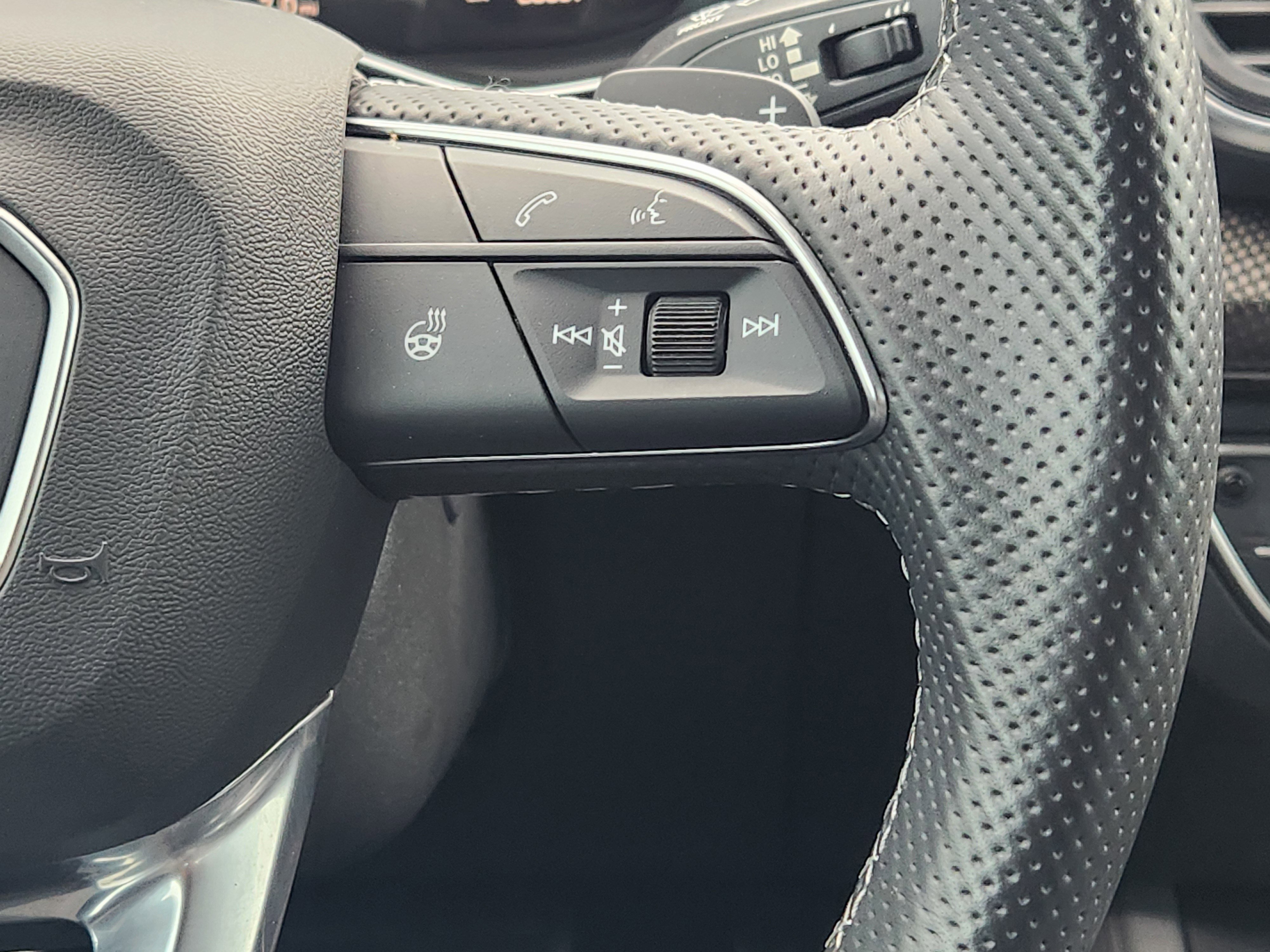 Used 2022 Audi SQ5 Premium Plus w/ Premium Plus Package image 29