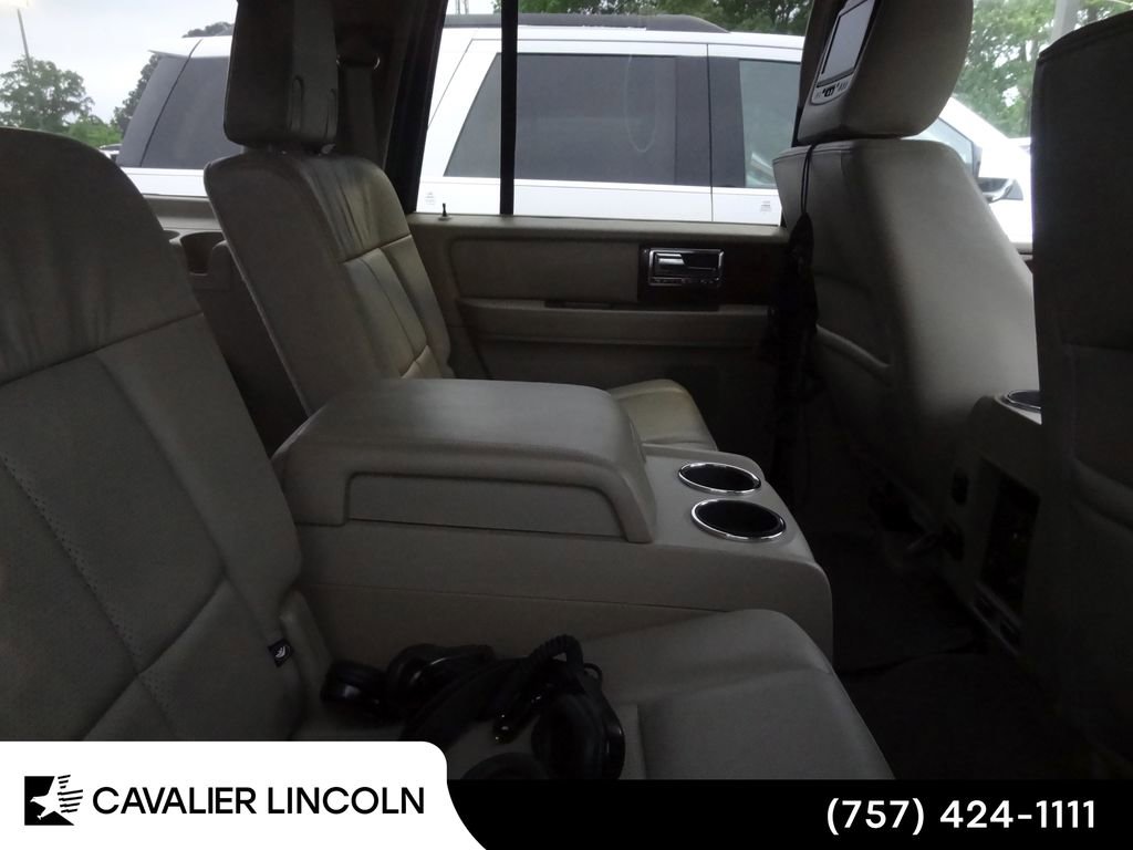 Used 2012 Lincoln Navigator L 2WD image 12