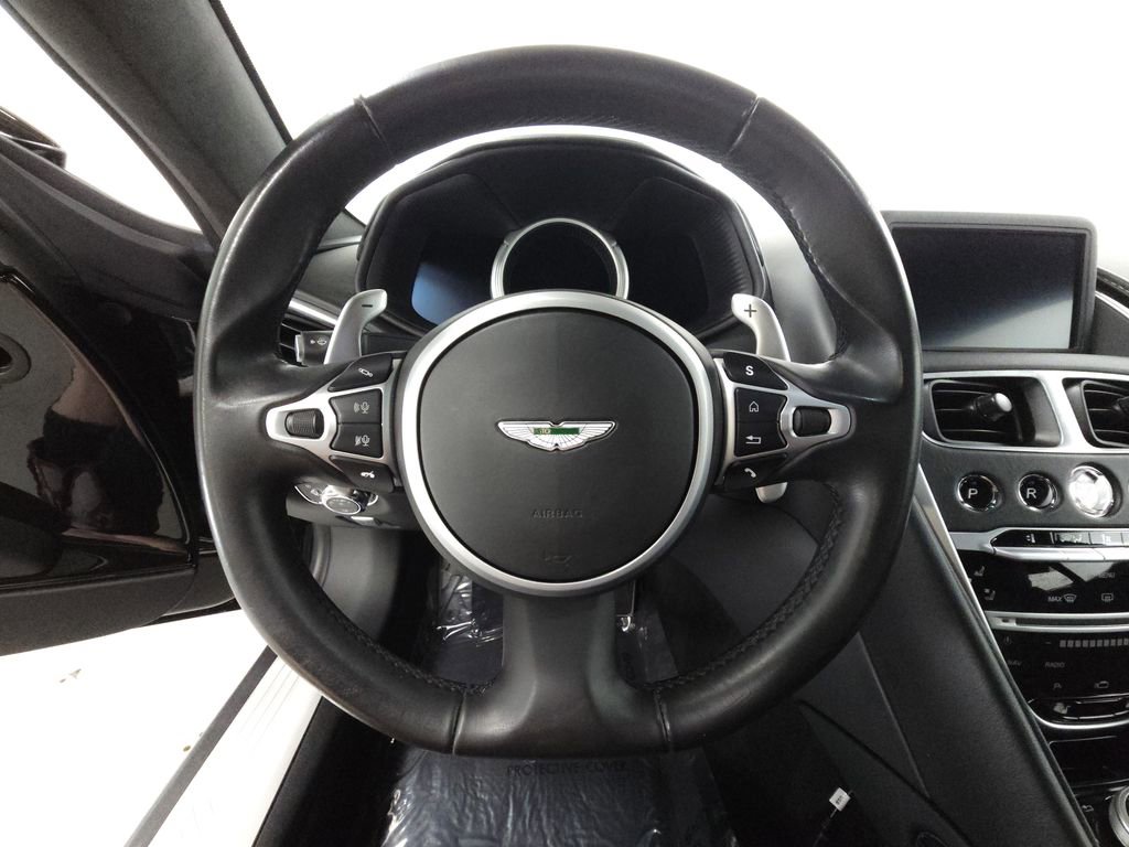 Used 2019 Aston Martin DB11 Coupe RWD image 11
