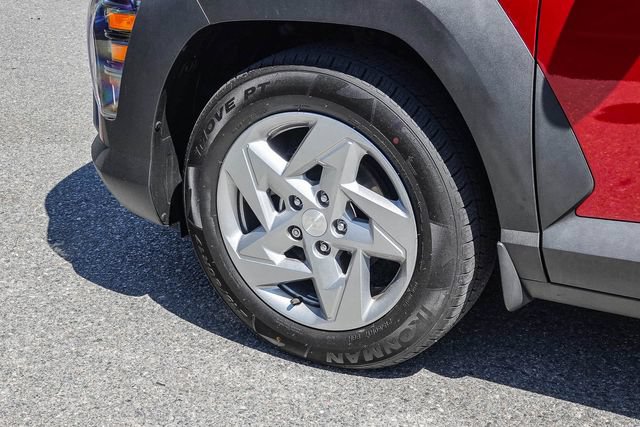 Certified 2025 Hyundai Kona SE FWD image 10