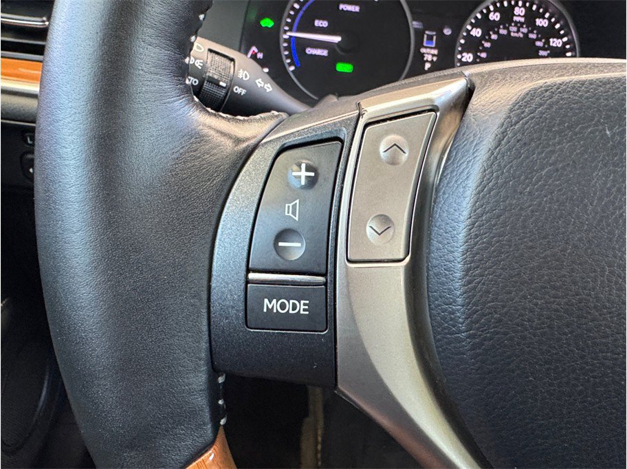 Used 2014 Lexus ES 300h w/ Luxury Package w/Bamboo Trim FWD image 15