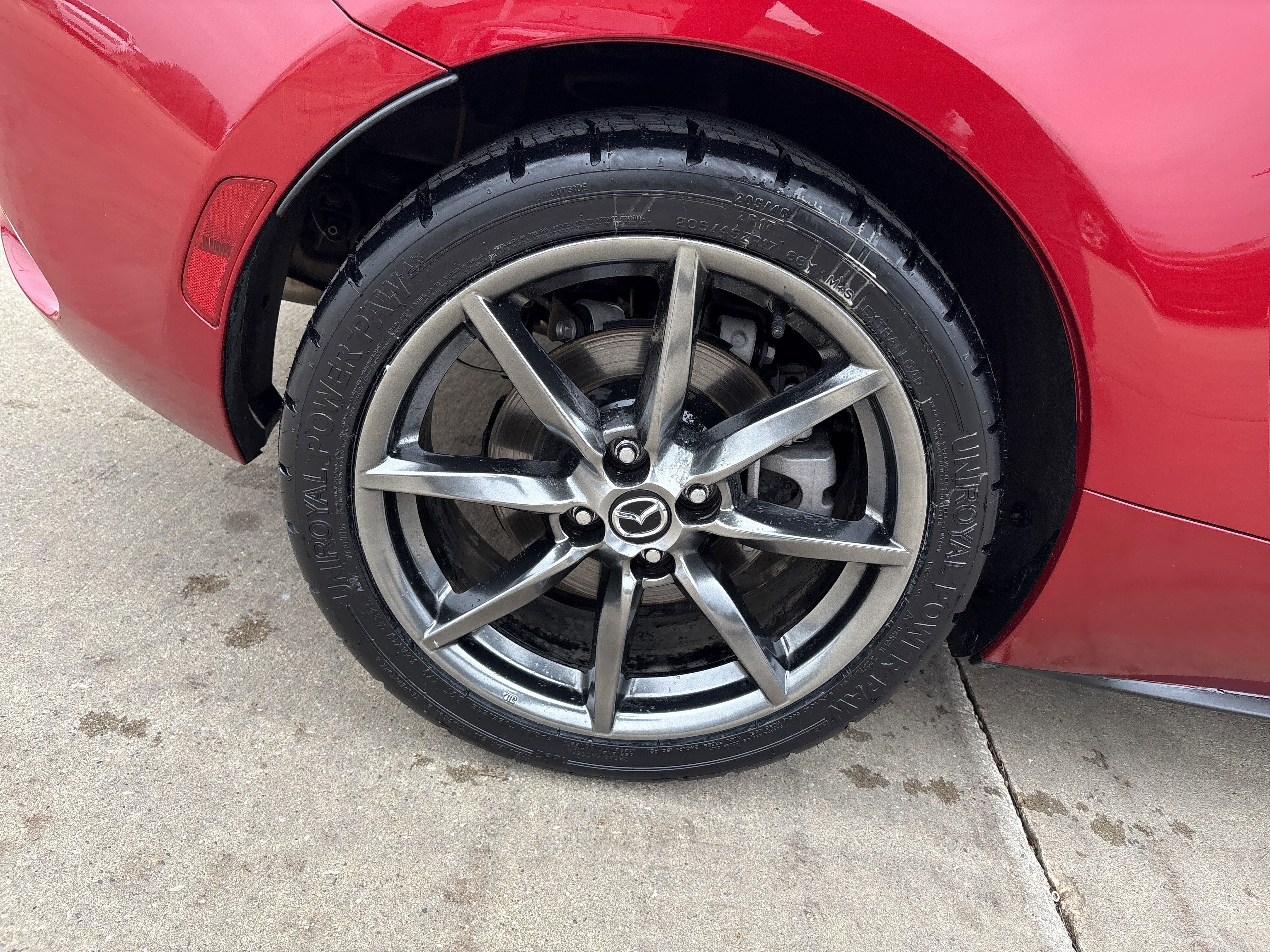 Used 2017 MAZDA MX-5 Miata RF Grand Touring RWD image 9