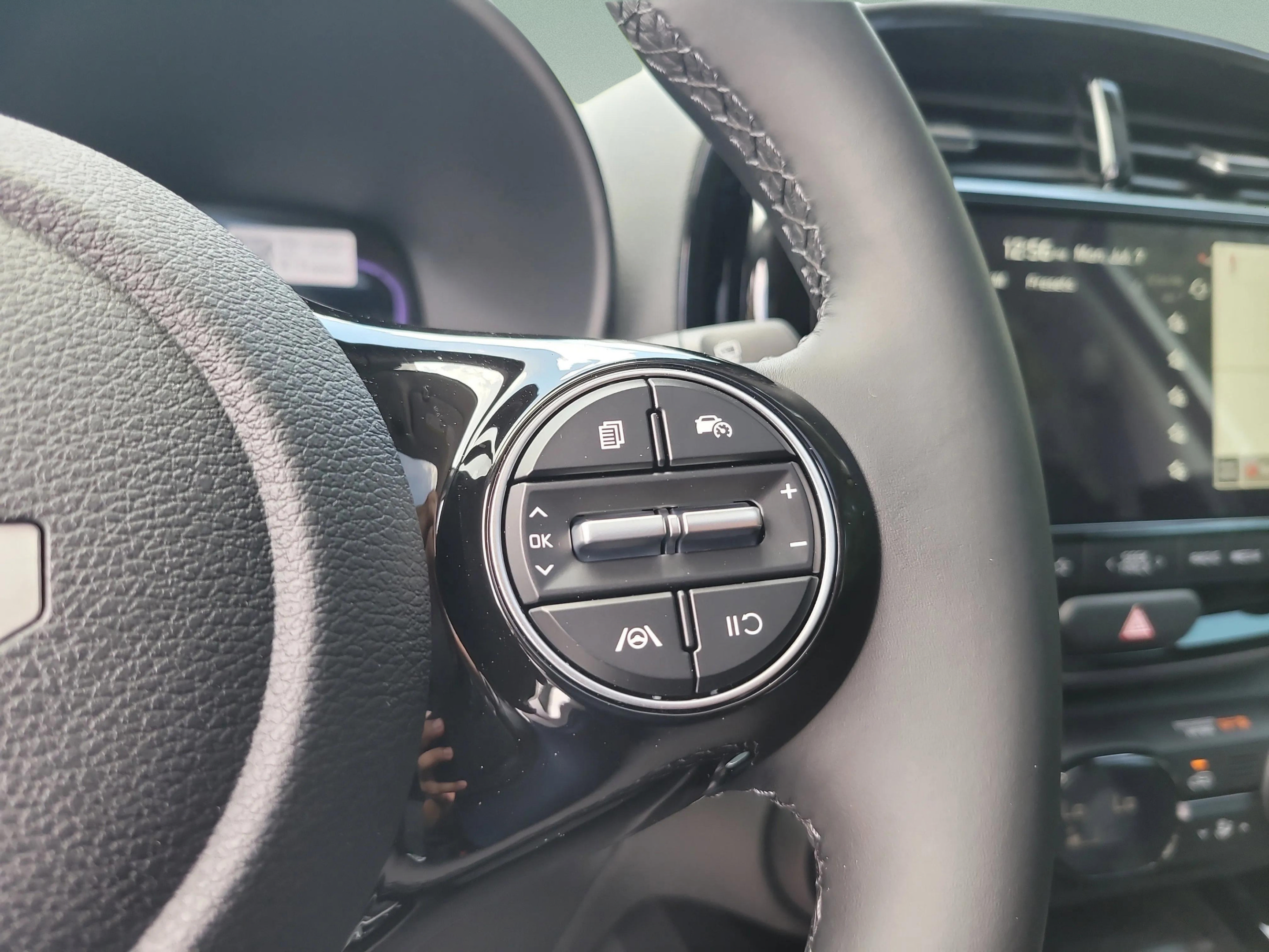 Certified 2025 Kia Soul EX FWD image 12