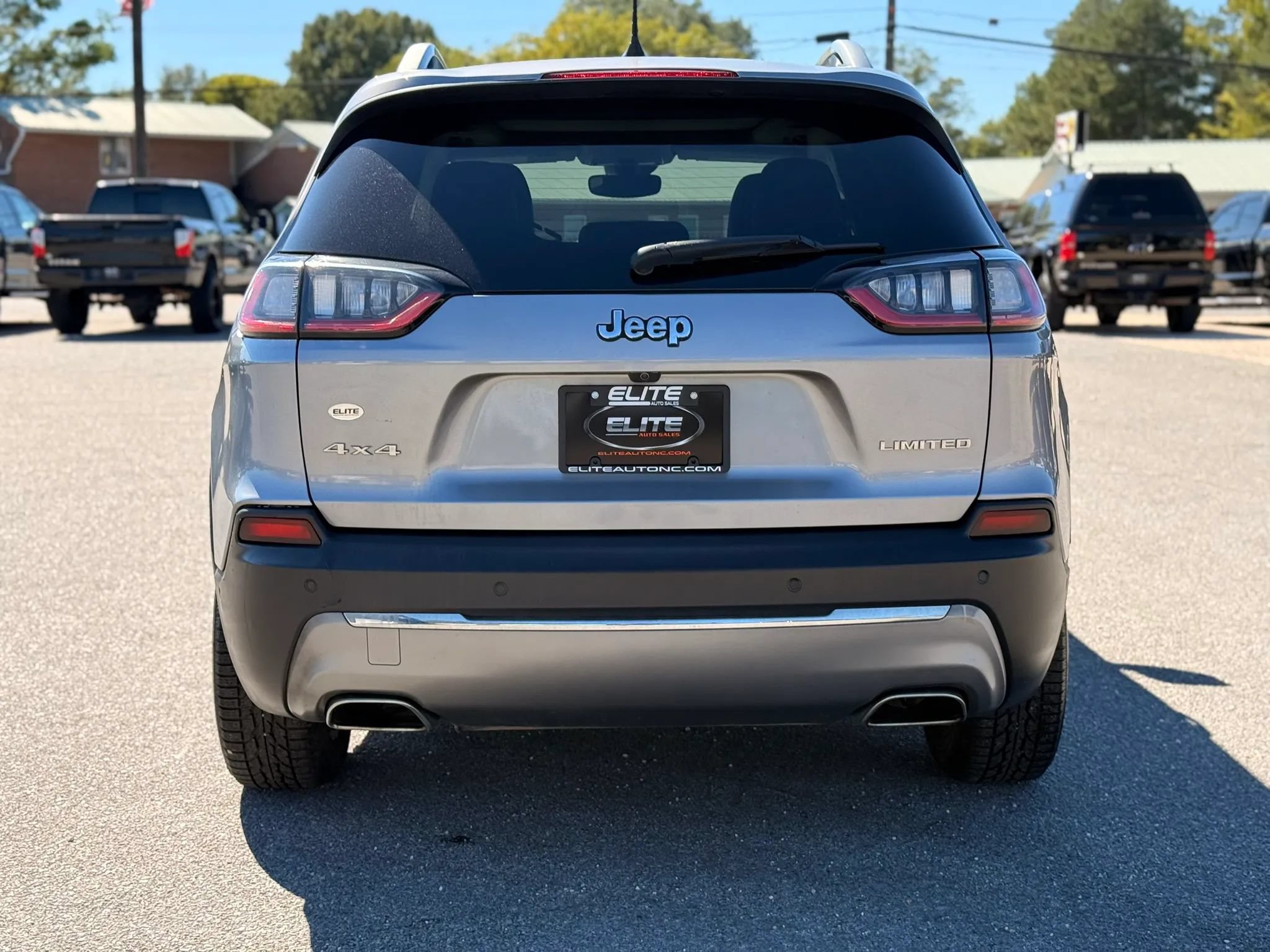 Used 2021 Jeep Cherokee Limited AWD/4WD image 9