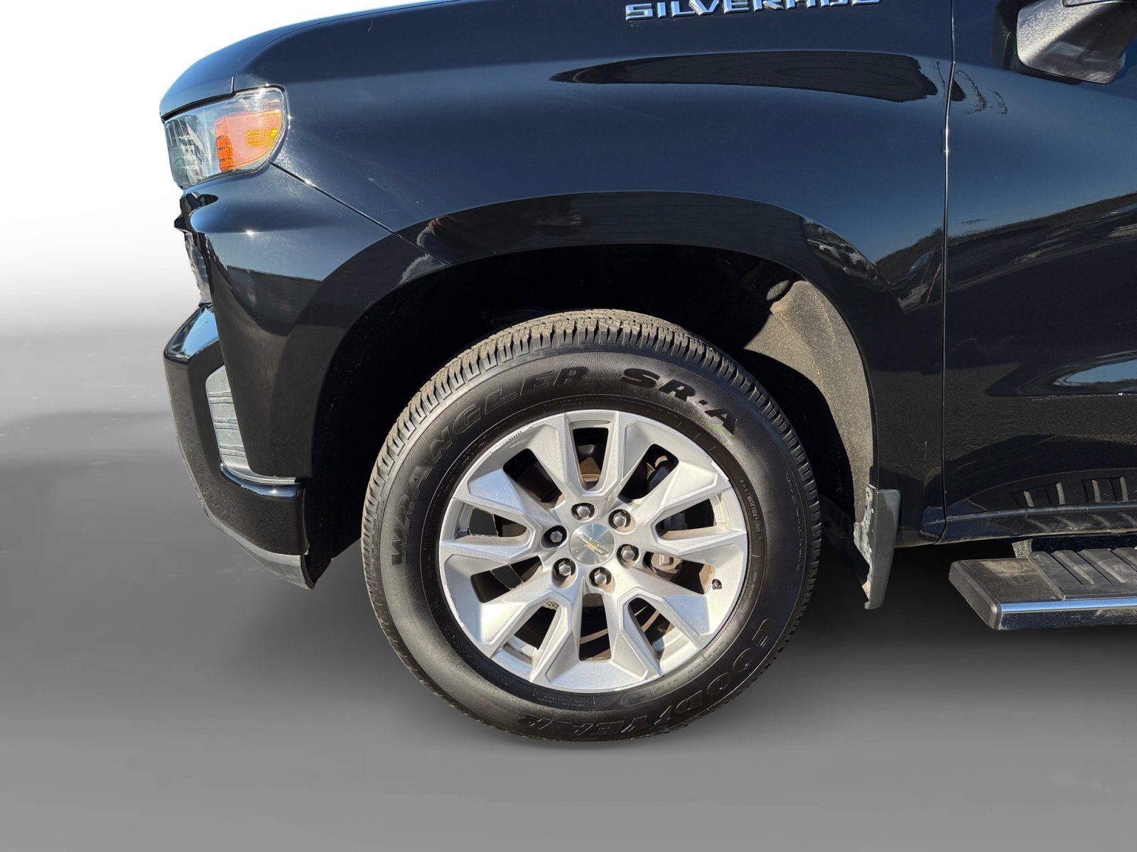 Used 2021 Chevrolet Silverado 1500 Custom image 9