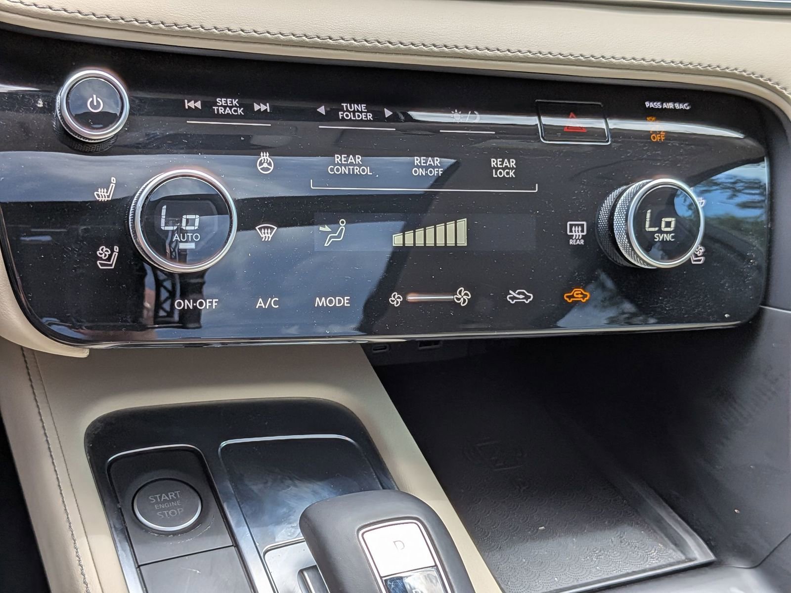 Used 2023 INFINITI QX60 Luxe w/ Cargo Package FWD image 25