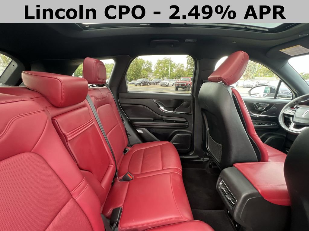 Used 2025 Lincoln Corsair Reserve w/ Rear Removable Package Tray image 14