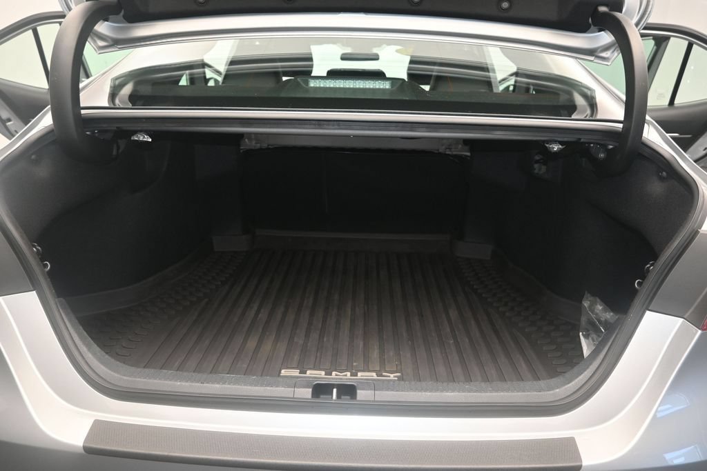 Used 2022 Toyota Camry SE FWD image 11