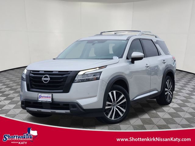 Used 2024 Nissan Pathfinder Platinum w/ Cargo Package FWD image 1