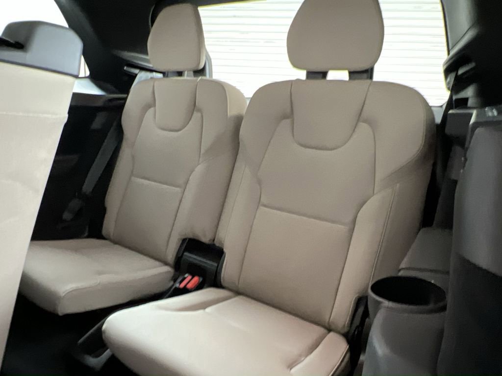 New 2026 Volvo XC90 B6 Plus w/ Protection Package Premier image 25