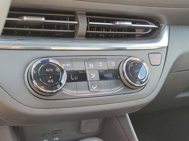Used 2024 Buick Envista Preferred w/ Convenience II Package FWD image 26