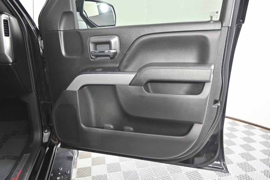 Used 2018 Chevrolet Silverado 1500 LT w/ All Star Edition image 13