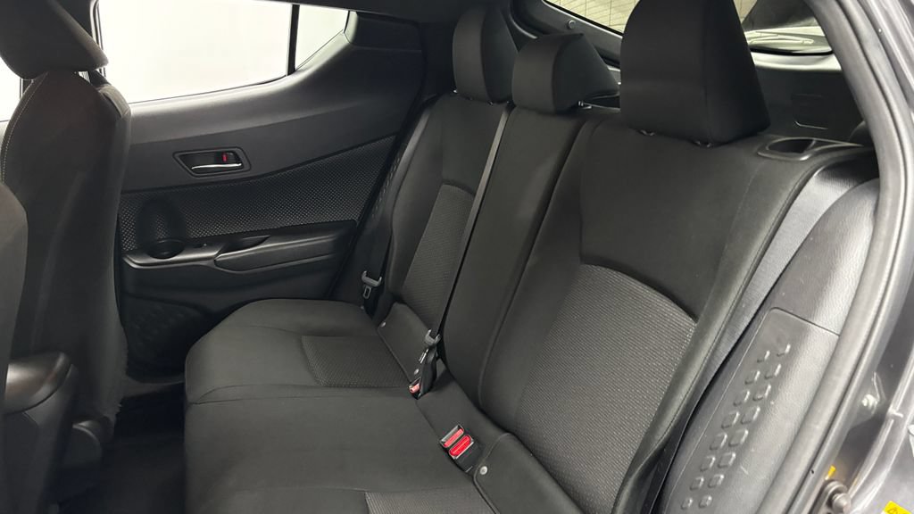 Used 2019 Toyota C-HR LE FWD image 27