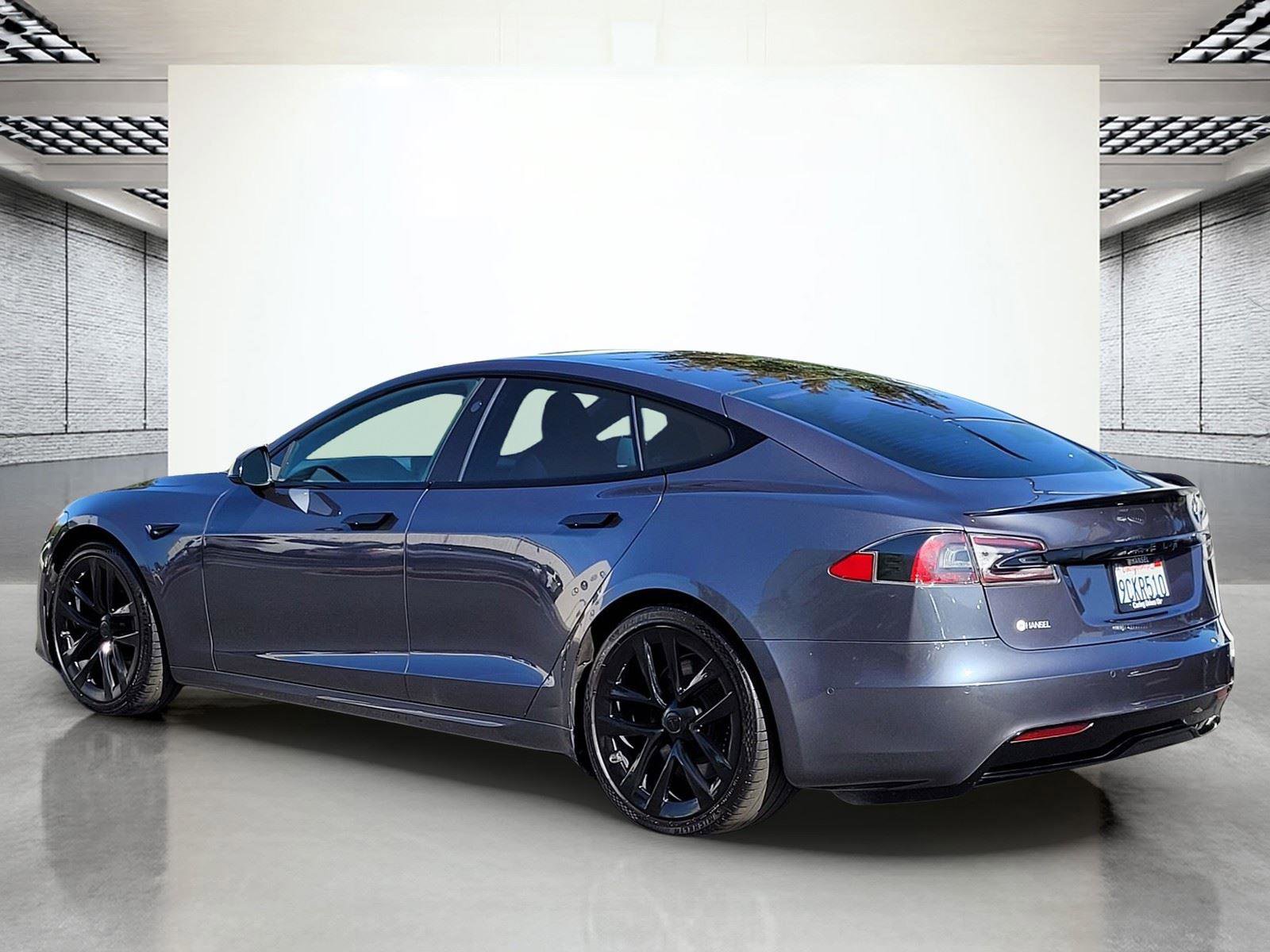 Used 2021 Tesla Model S Plaid image 9