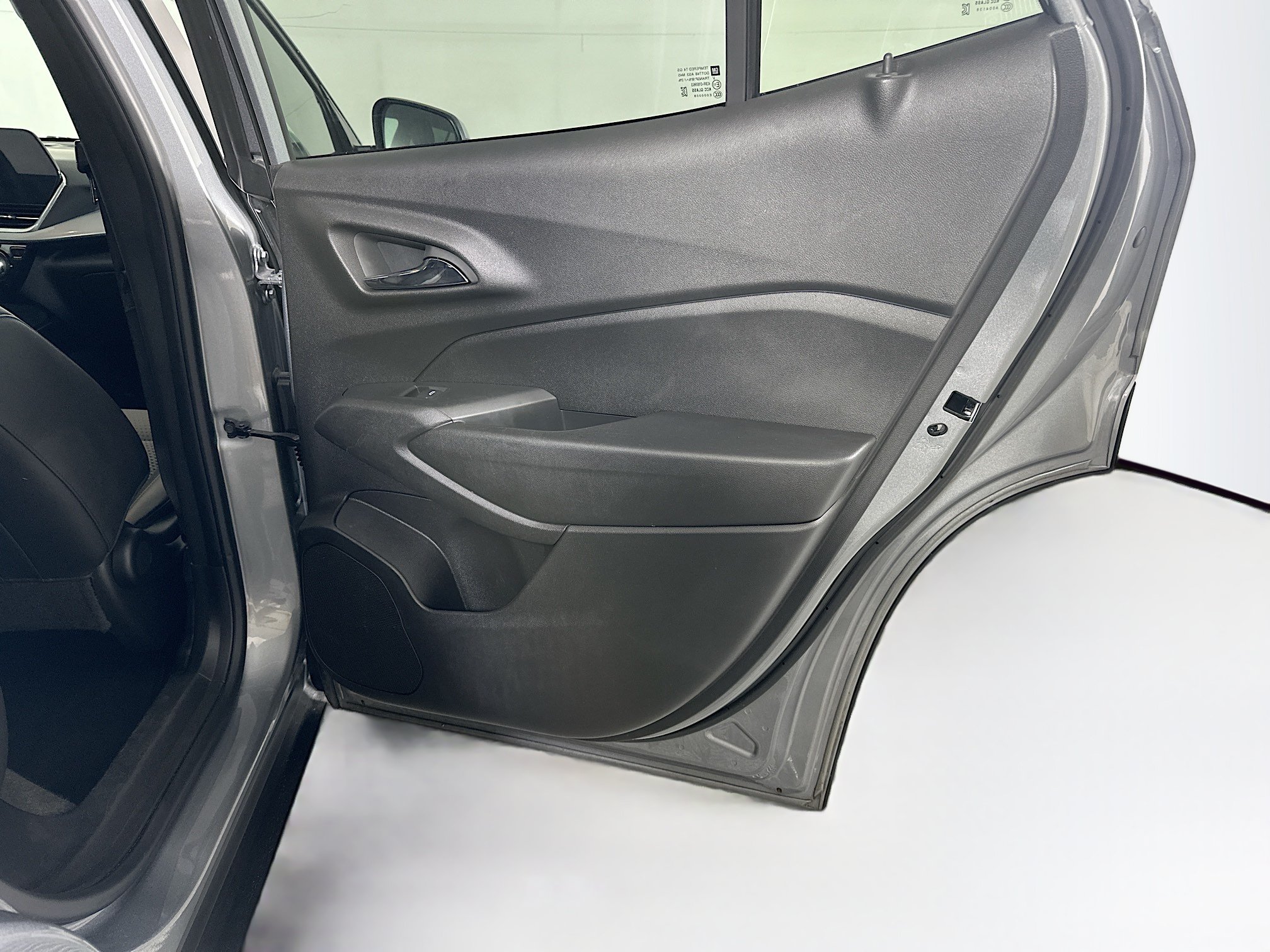 Used 2024 Chevrolet Trax LT FWD image 27