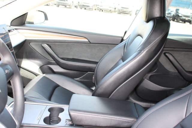 Used 2023 Tesla Model 3 Standard Range RWD image 23