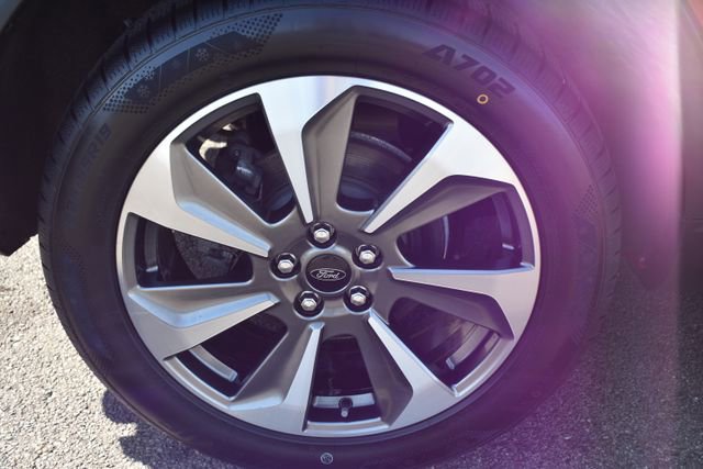 Used 2024 Ford Escape Platinum AWD/4WD image 48